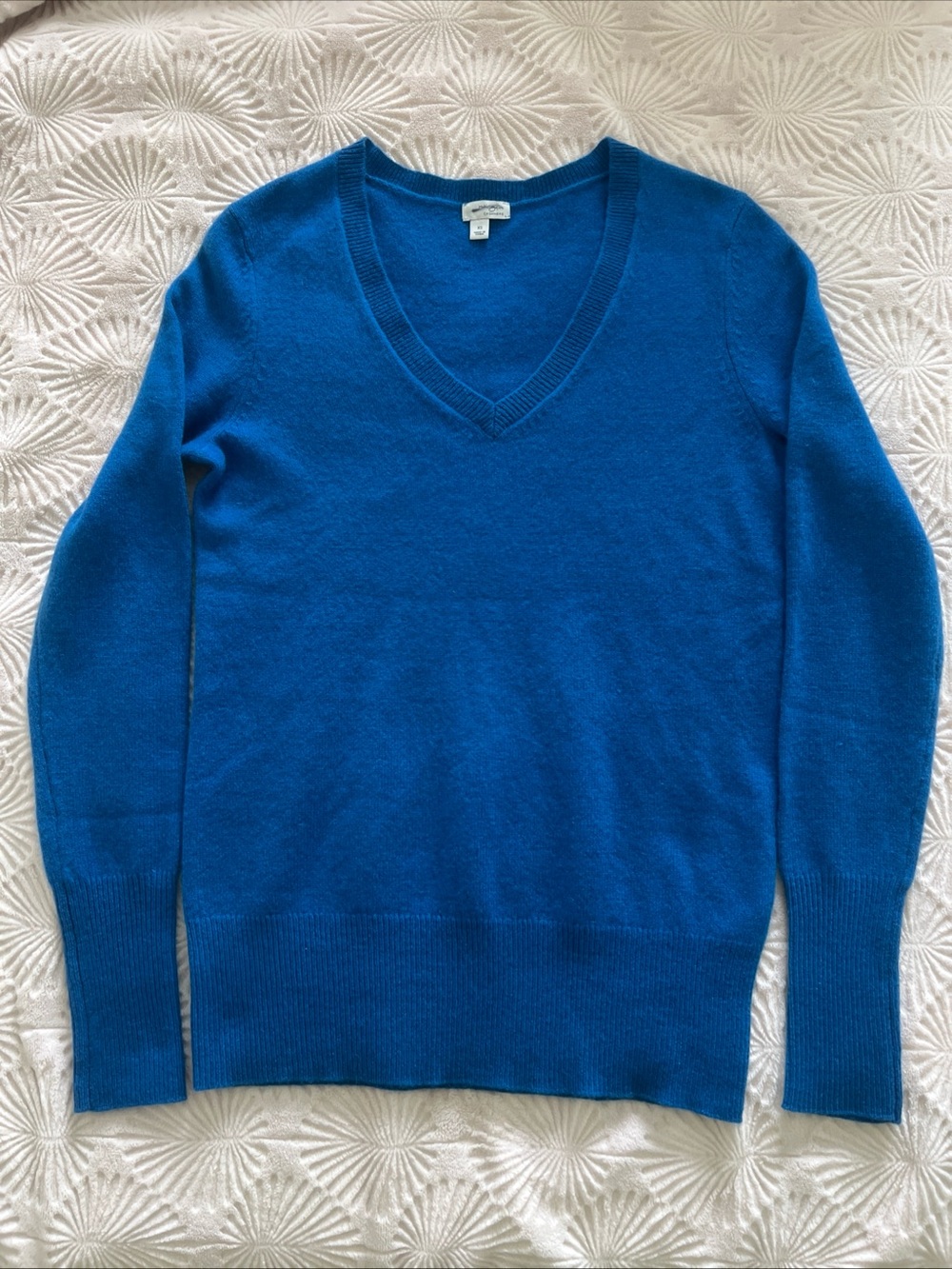 Halogen 100% cashmere V-Neck Sweater Bright Blue sz. XS good